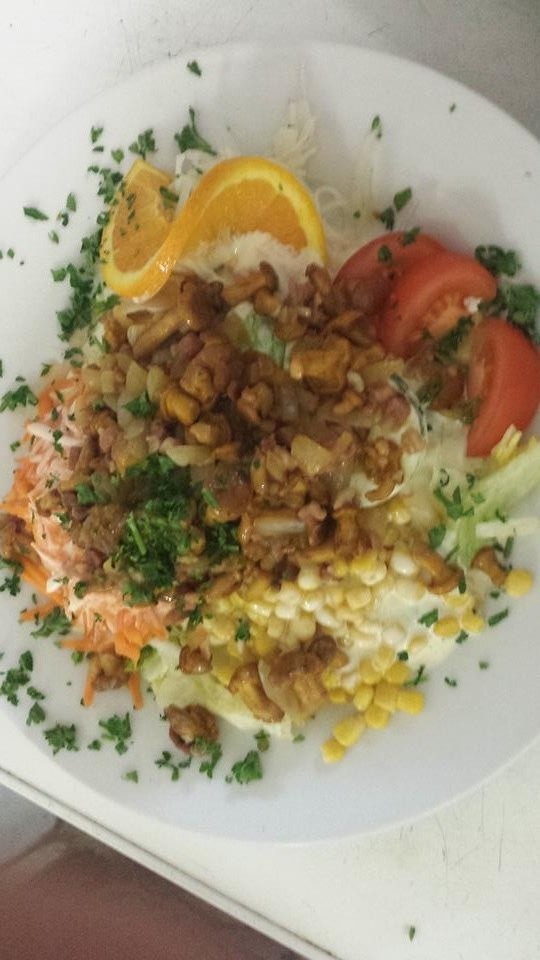 Pfifferlinge mit Salat