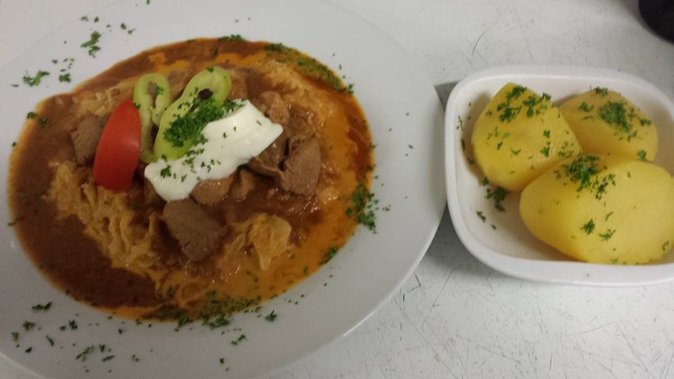 Szegediner Gulasch