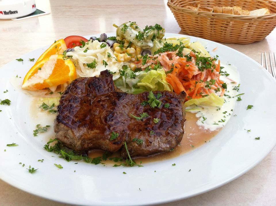 Rumpsteak mit Salat