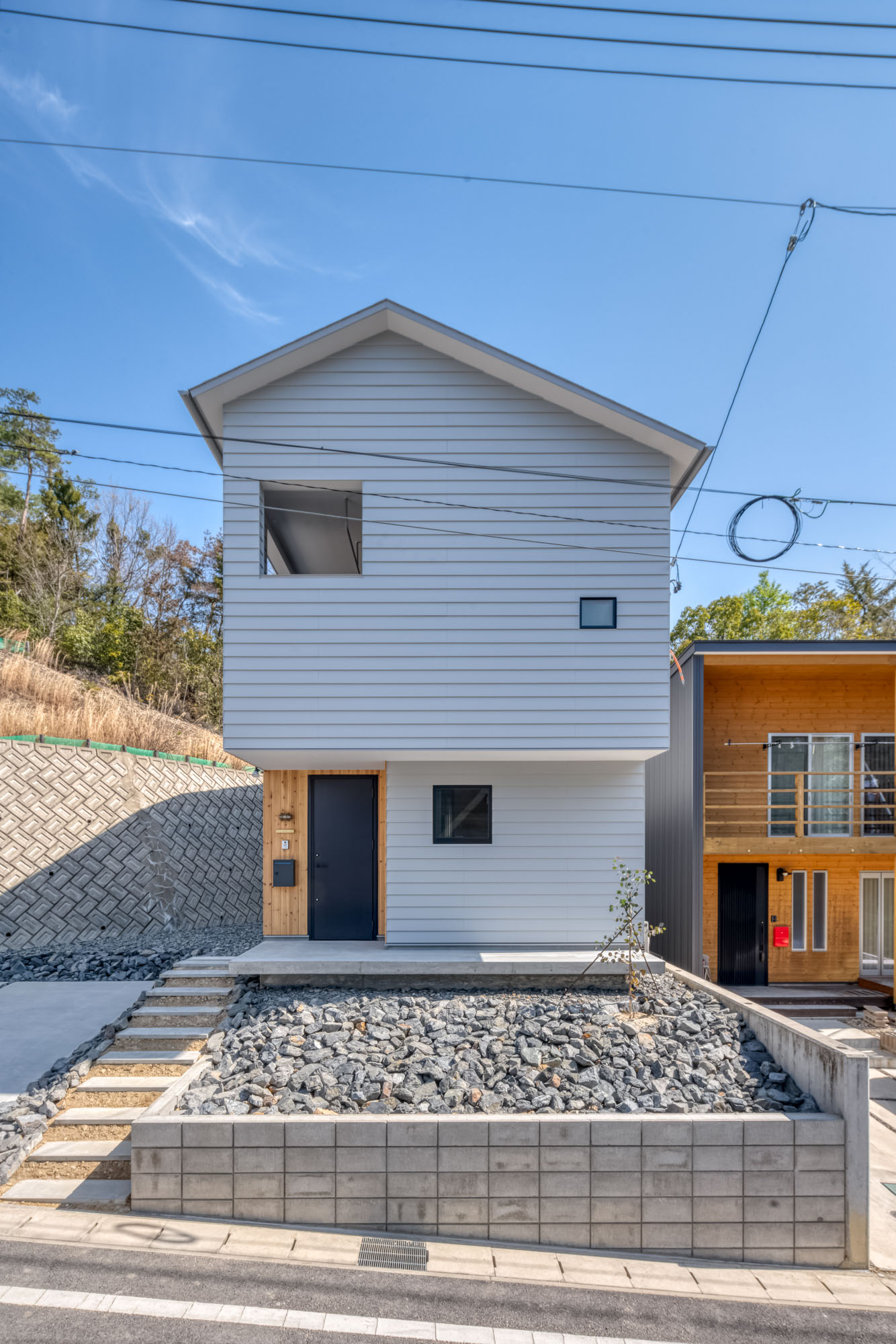 grey wood house エンピツアーキテクツ