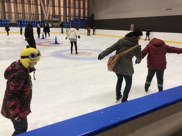 美香保体育館スケート場へ行ってきました 札幌市北区屯田の児童発達支援 放課後等デイサービス ショートステイ あおい 合同会社 愛輪 あいりん