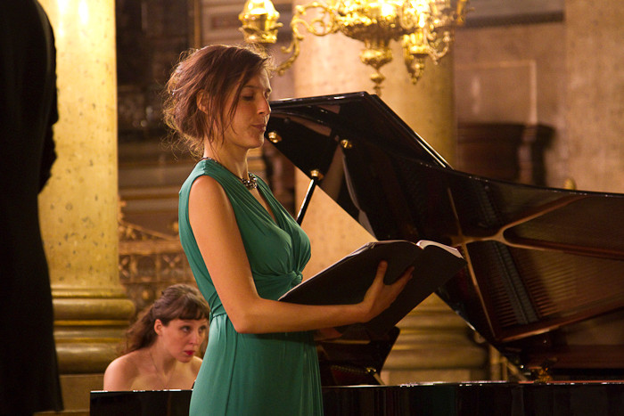 Jill, alto soliste dans l'"Agnus Dei"