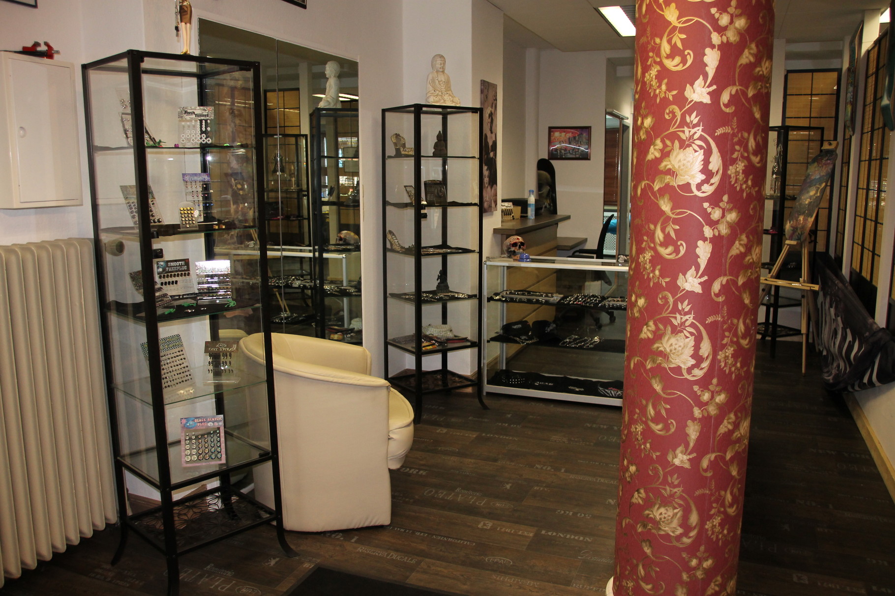 Professionelle Tattoos und Piercings Professionelle Tattoos und