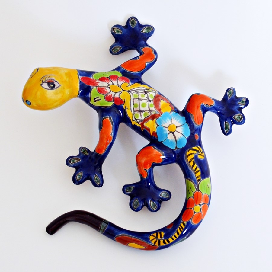 Liebevoll bemalter, bunter Gecko aus mexikanischer Keramik