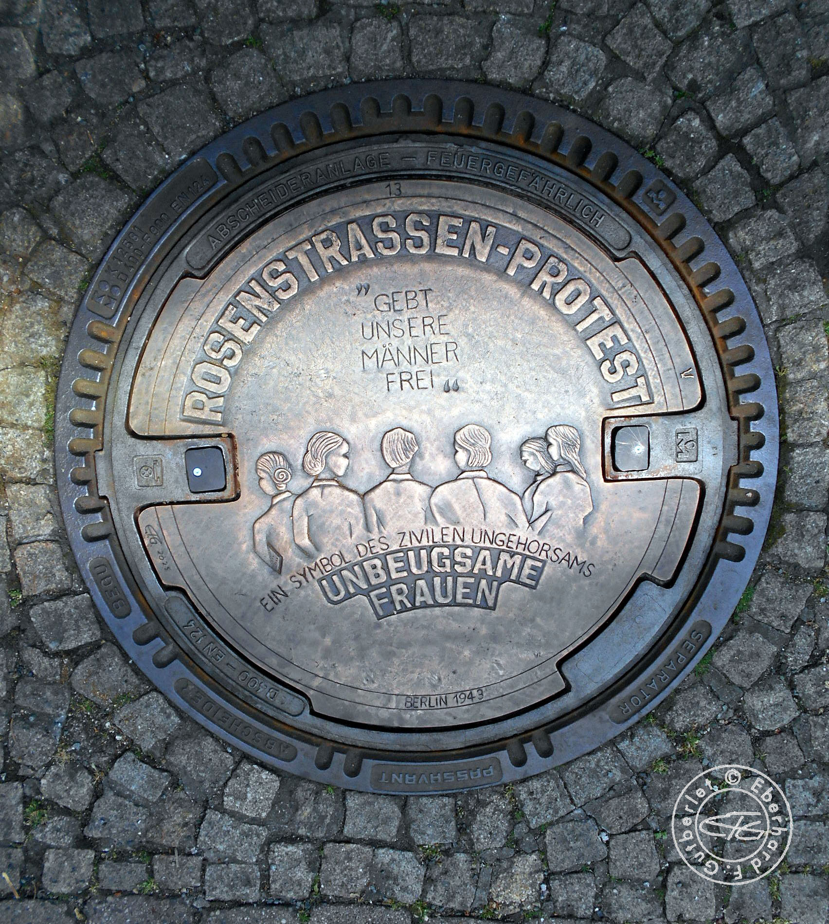 Rosenstrassen–Protest – Bronzeguss, Ø 650 mm, 2025