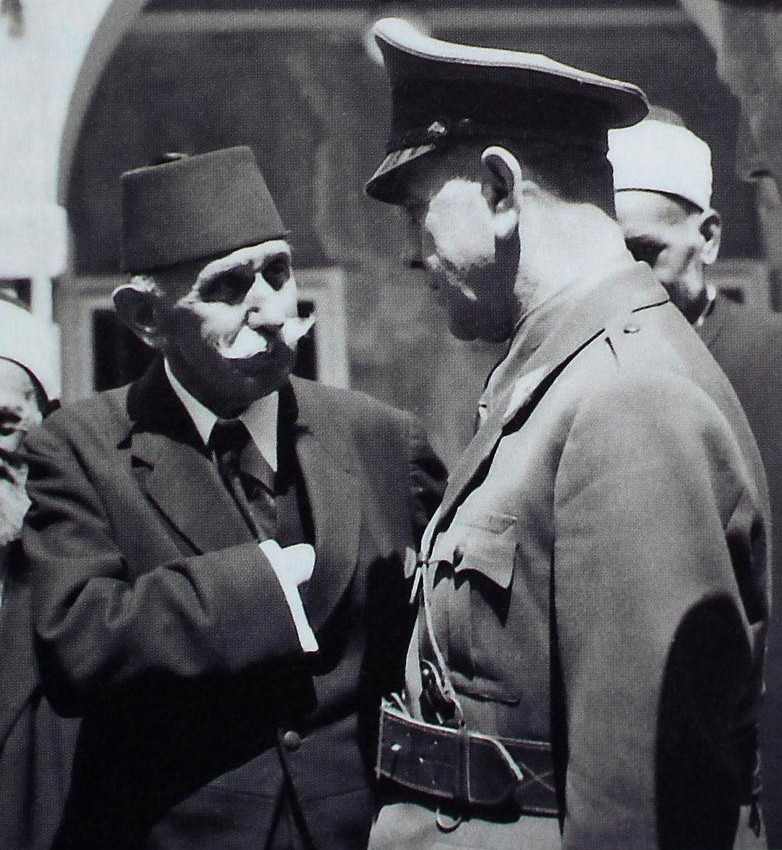 Ademaga Mešić i Ante Pavelić nakon dogovora oko konačnog mjesta džamije u Zagrebu 1941.