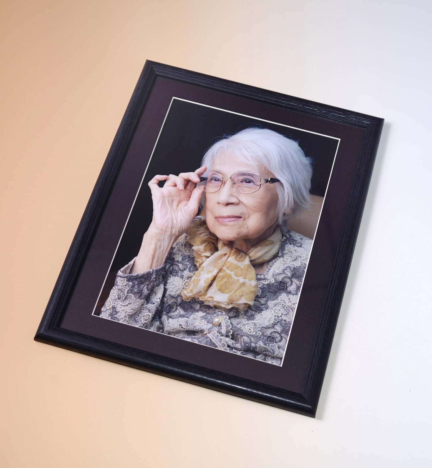 生前遺影・プラン ￥30,000 税抜（額入り写真付き） itsportrait Jimdoページ