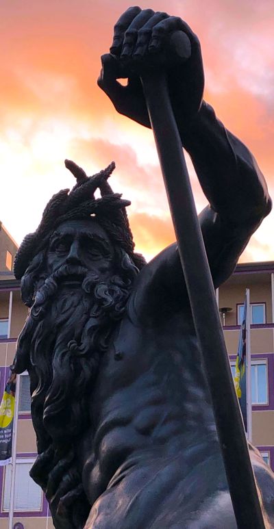 Kurzführung Augsburg: der Lech am Augustusbrunnen