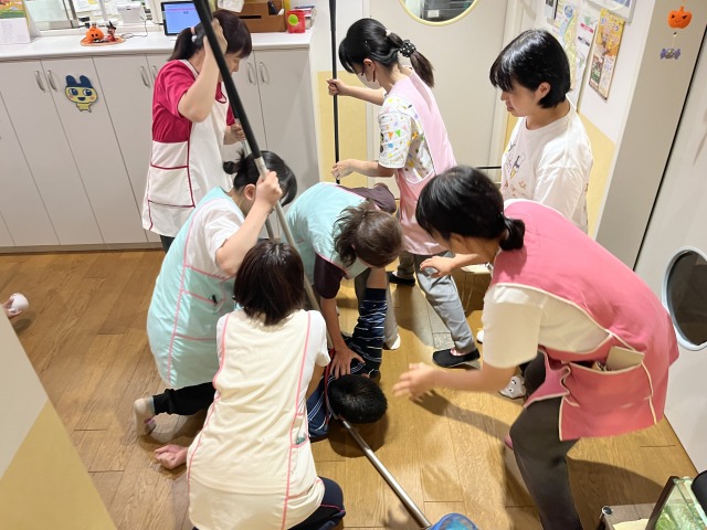 不審者を大人数で制圧！！