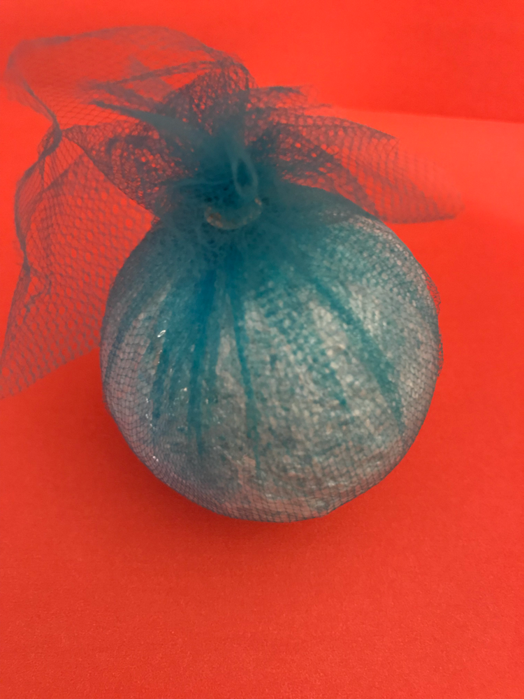 Sugar plum fairy foaming bath bomb