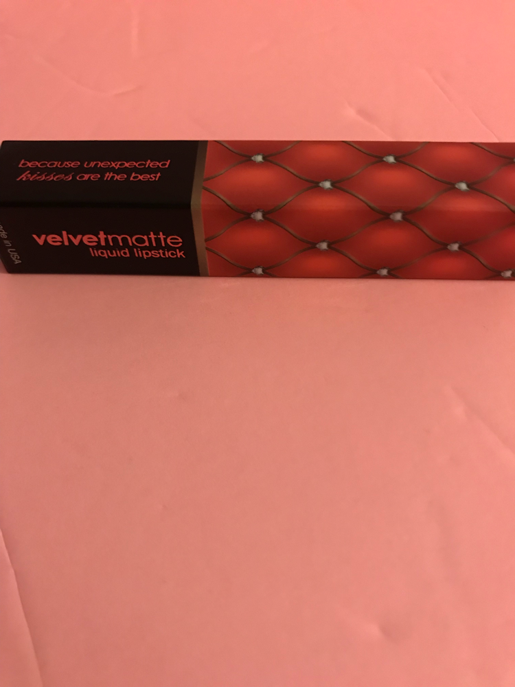 L A Splash velvetmatte Liquid Lipstick In macaroon