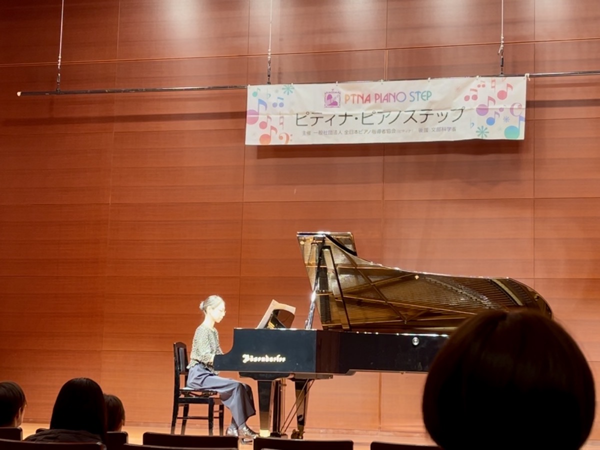 生徒さん達がステップに出演しました