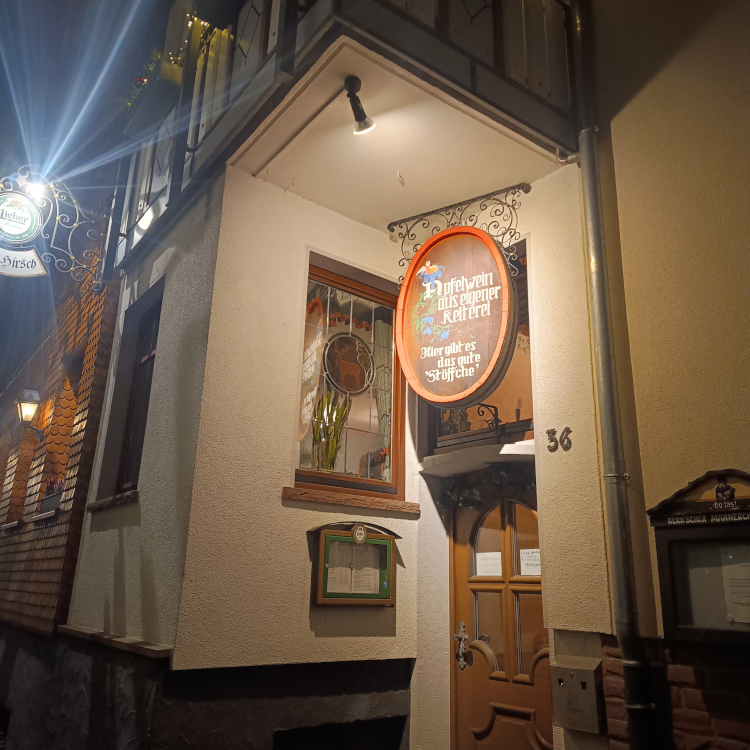 Einkehr ins Gasthaus "Zum Hirsch"