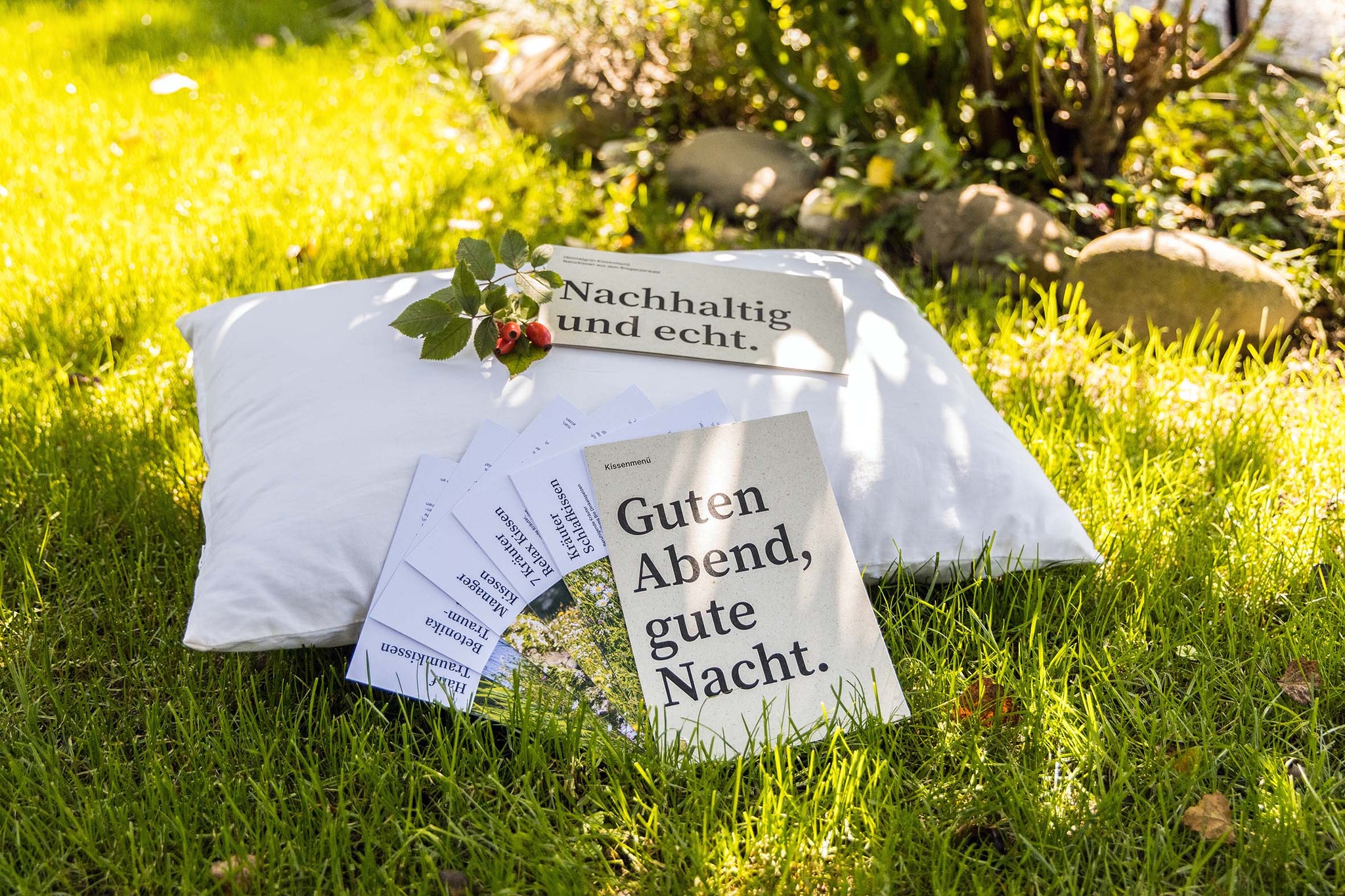 himmelgruen.at verkauft handgefertigte Kräuterkissen, Wärmekissen, Zirbenkissen.