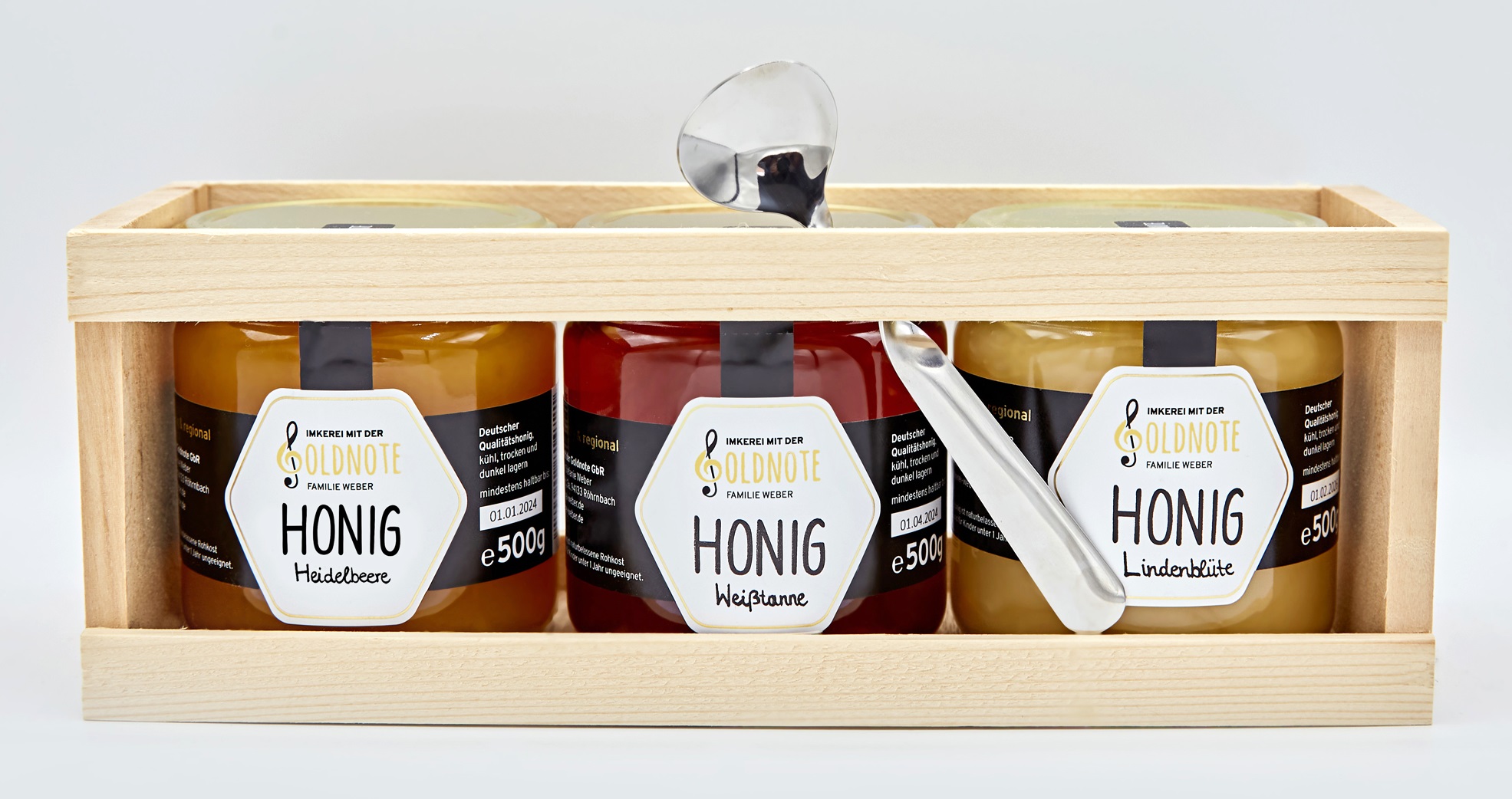 Die Imkerei mit der Goldnote produziert eine unglaubliche Vielzahl an hochwertigen Produkten von Honigen über Propolis und Wachskerzen bis zu Honig Whiskey.