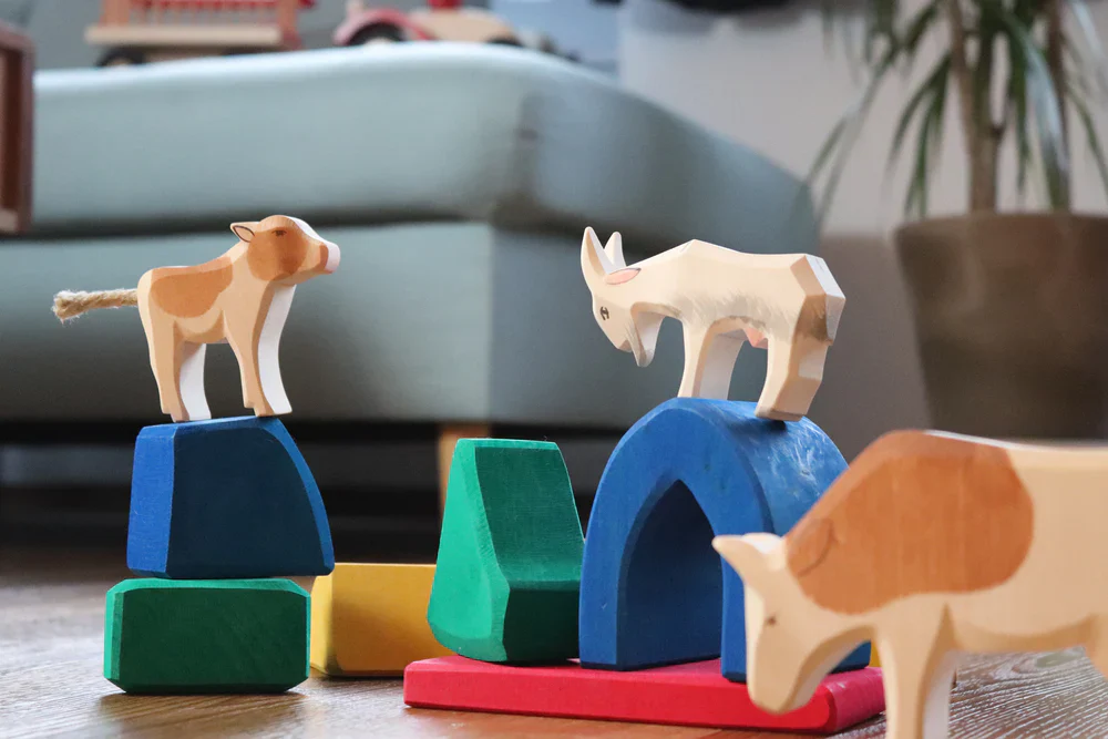 spielkiste.com ist ein kleines Familienunternehmen, das sich auf den Vertrieb von hochwertigem Holzspielzeug spezialisiert hat.