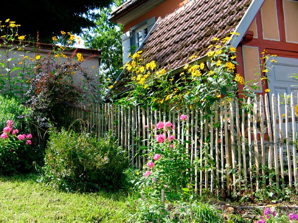 Gartenzaun aus dem Holz der Edelkastanie von graenshop.de