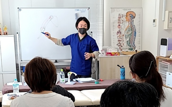 セルフストレッチのアドバイス講座（座学風景）