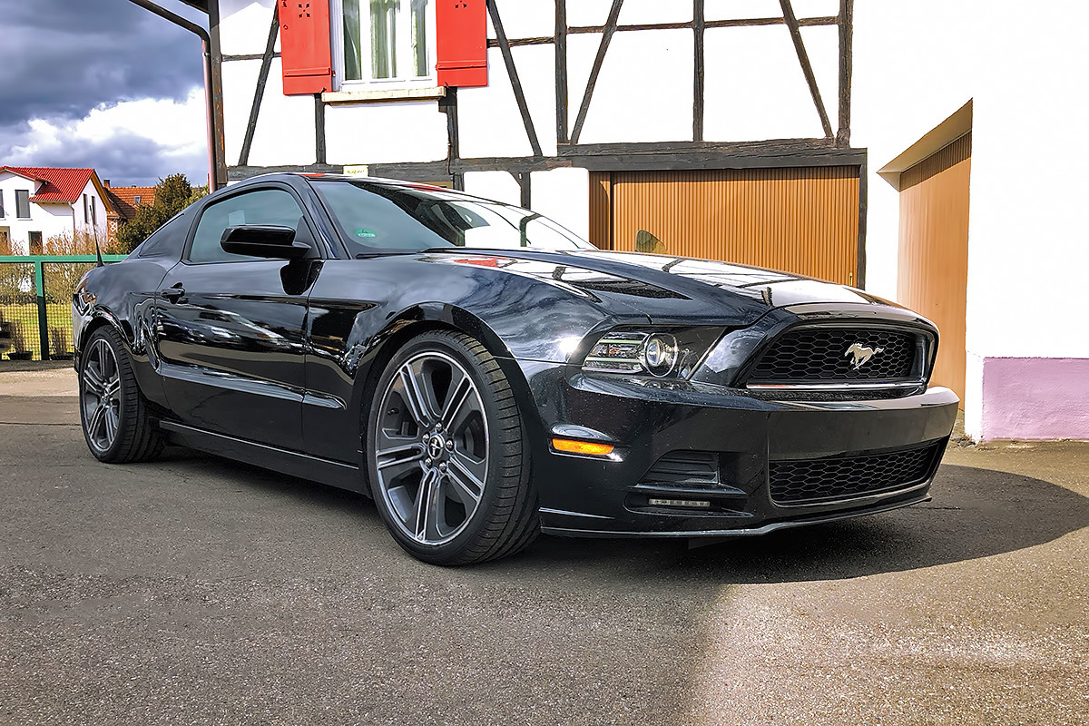 Sold 2013 Ford Mustang V6 Smitty S Garage Wangen