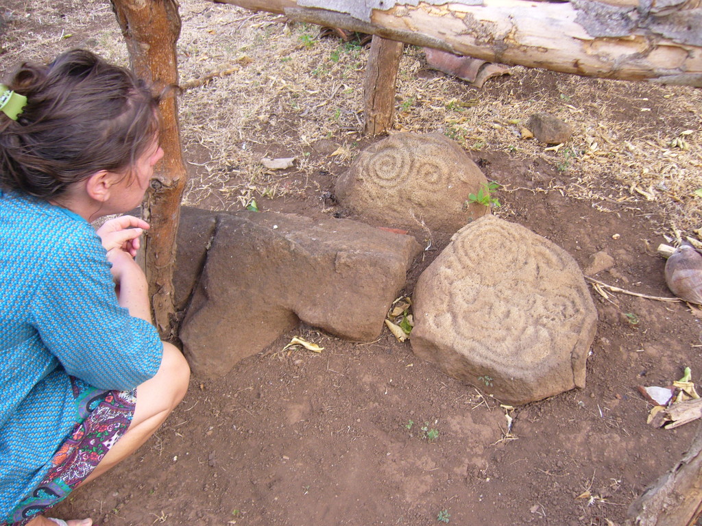 Um unsere Finca herum gibt es etliche Petroglyphen.