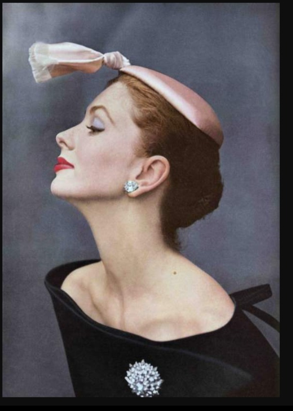Sombrero satén 1953
