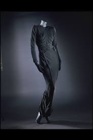 Elsa Schiaparelli (vestido Skeleton ) con la primera cremallera a la vista