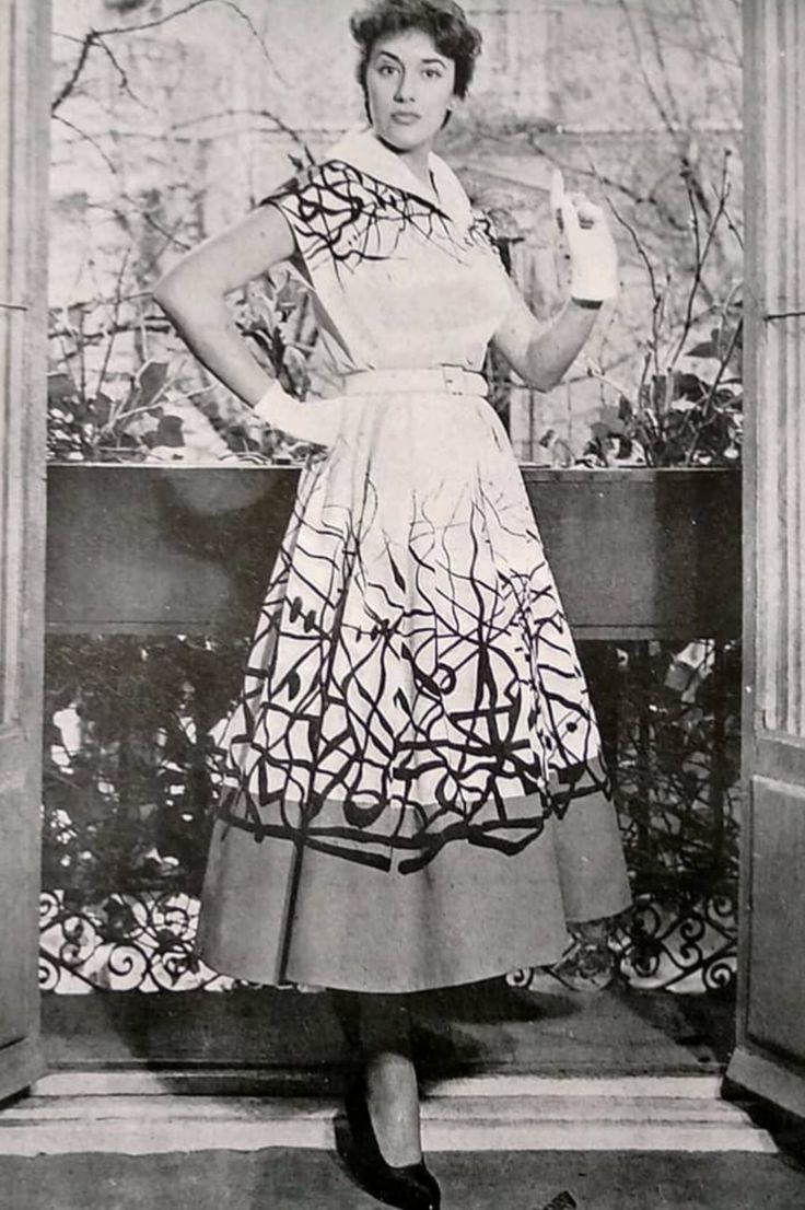 Collection Haute Couture _Printemps _ Eté 1953