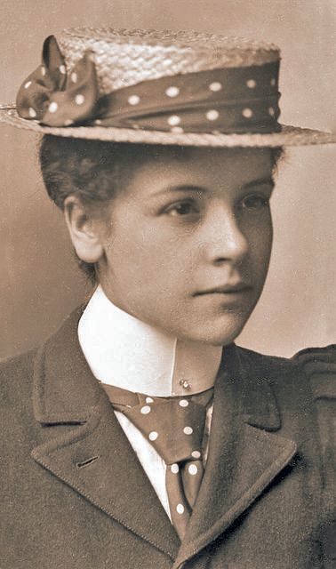 1900