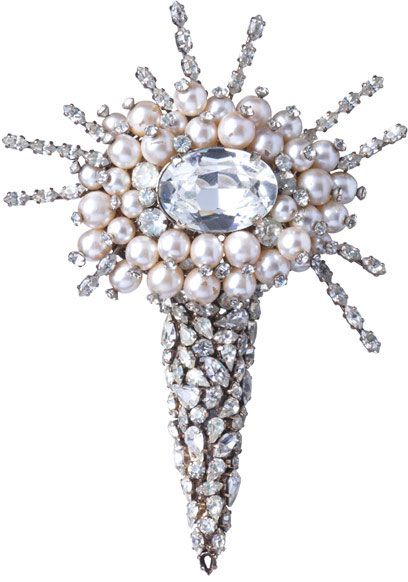 Broche cubierto de cristales de Bohemia. 1967