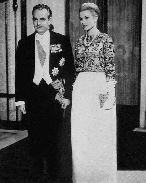 Princesa de Mónaca (grace Kelly) con el diseño de Balenciaga