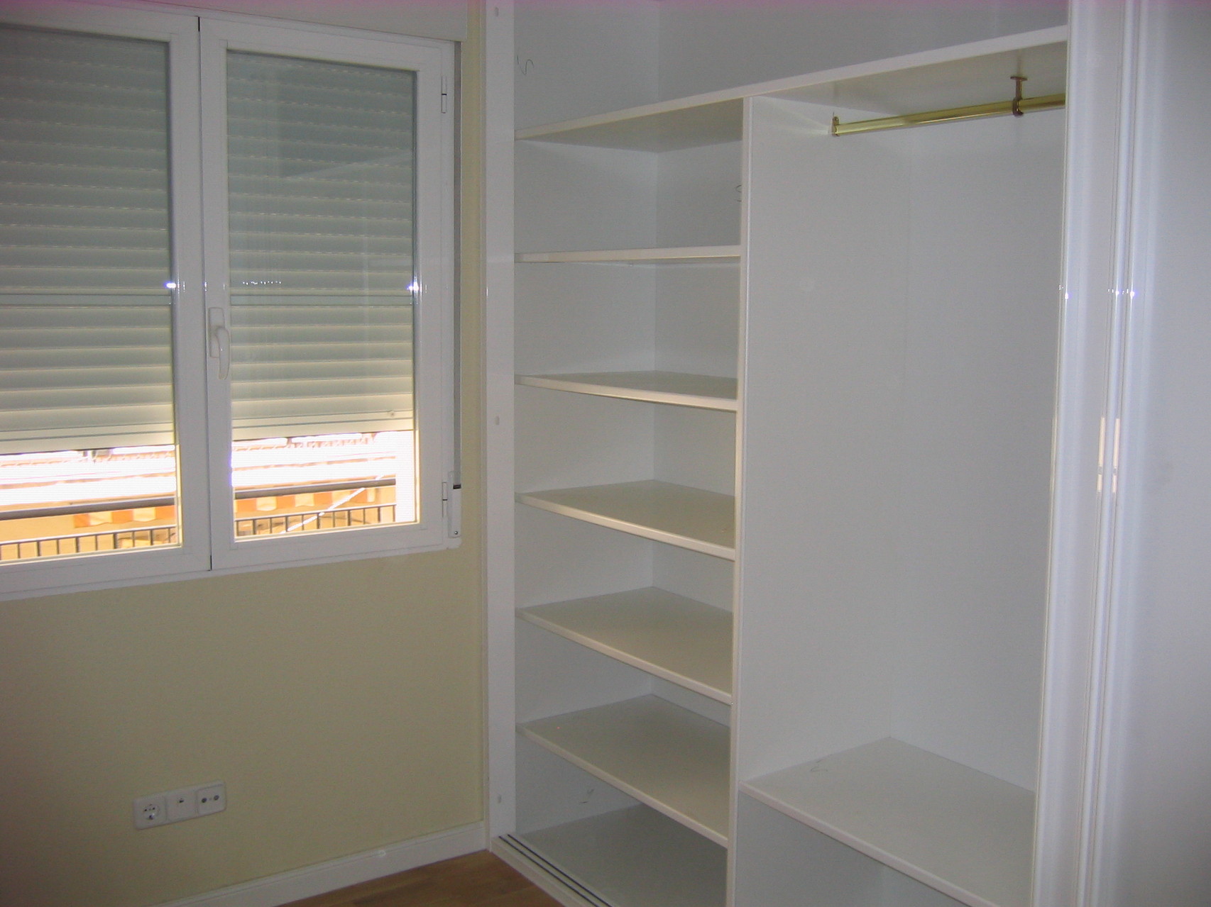 Interior Armario Reformas J. Muñoz Vicalvaro