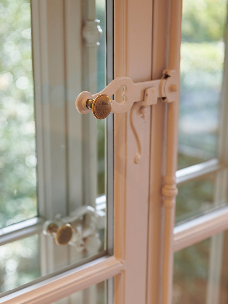 Sanierung Villa Stadt Bern (Architektur: Haemmig Haaf; Fotos: Philipp Funke Fotografie)