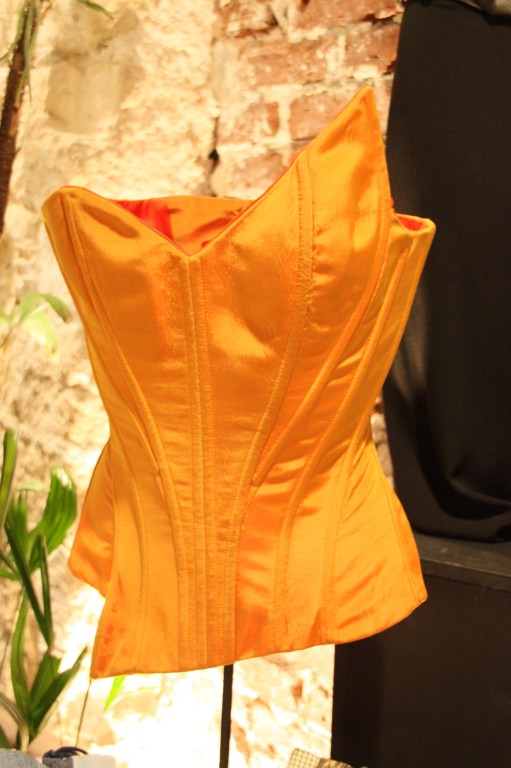 Les corsets de Sylviane NUFFER