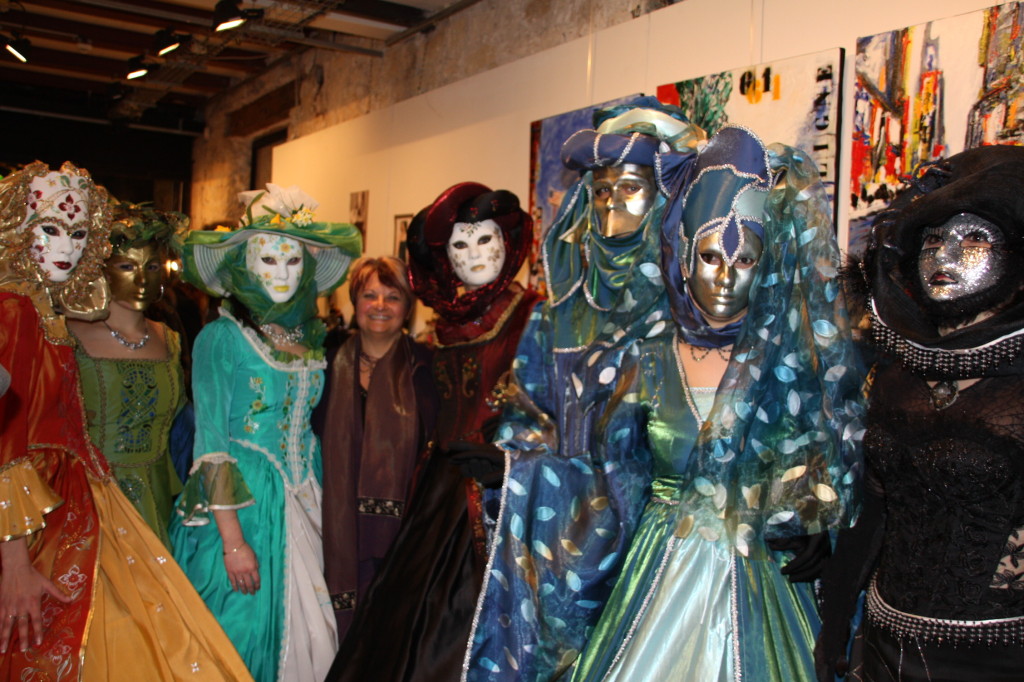 Le défilé vénitien des Créations Delciane pendant le vernissage