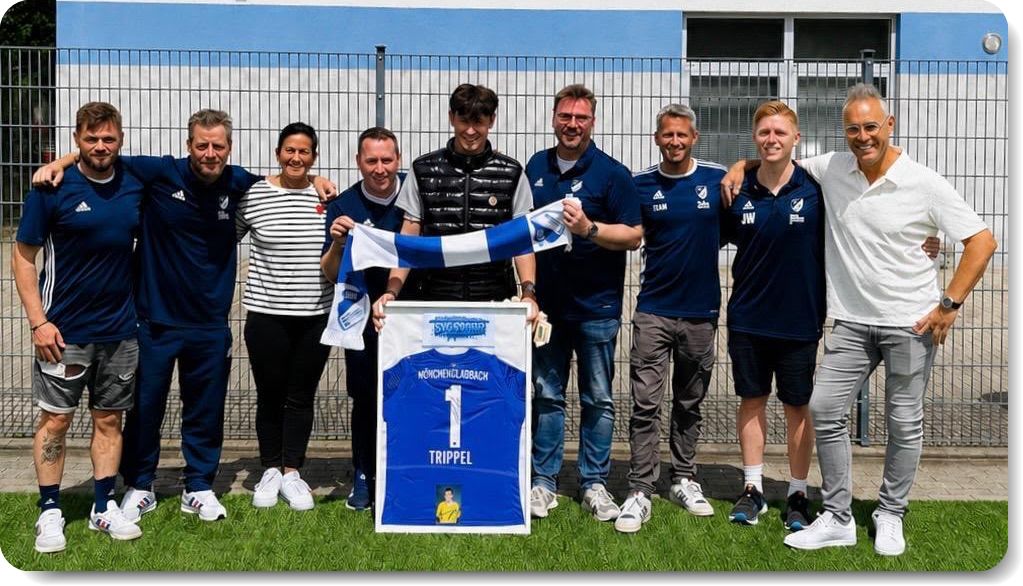 Ein Trikot als Zeichen der Verbundenheit: Marcello Trippel besucht die SVG