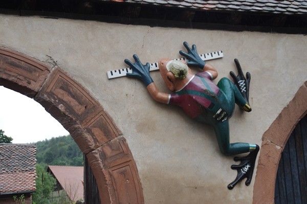 Frösche spielen in der Büdinger Stadtgeschichte eine große Rolle, deshalb findet man sie überall in der Stadt.