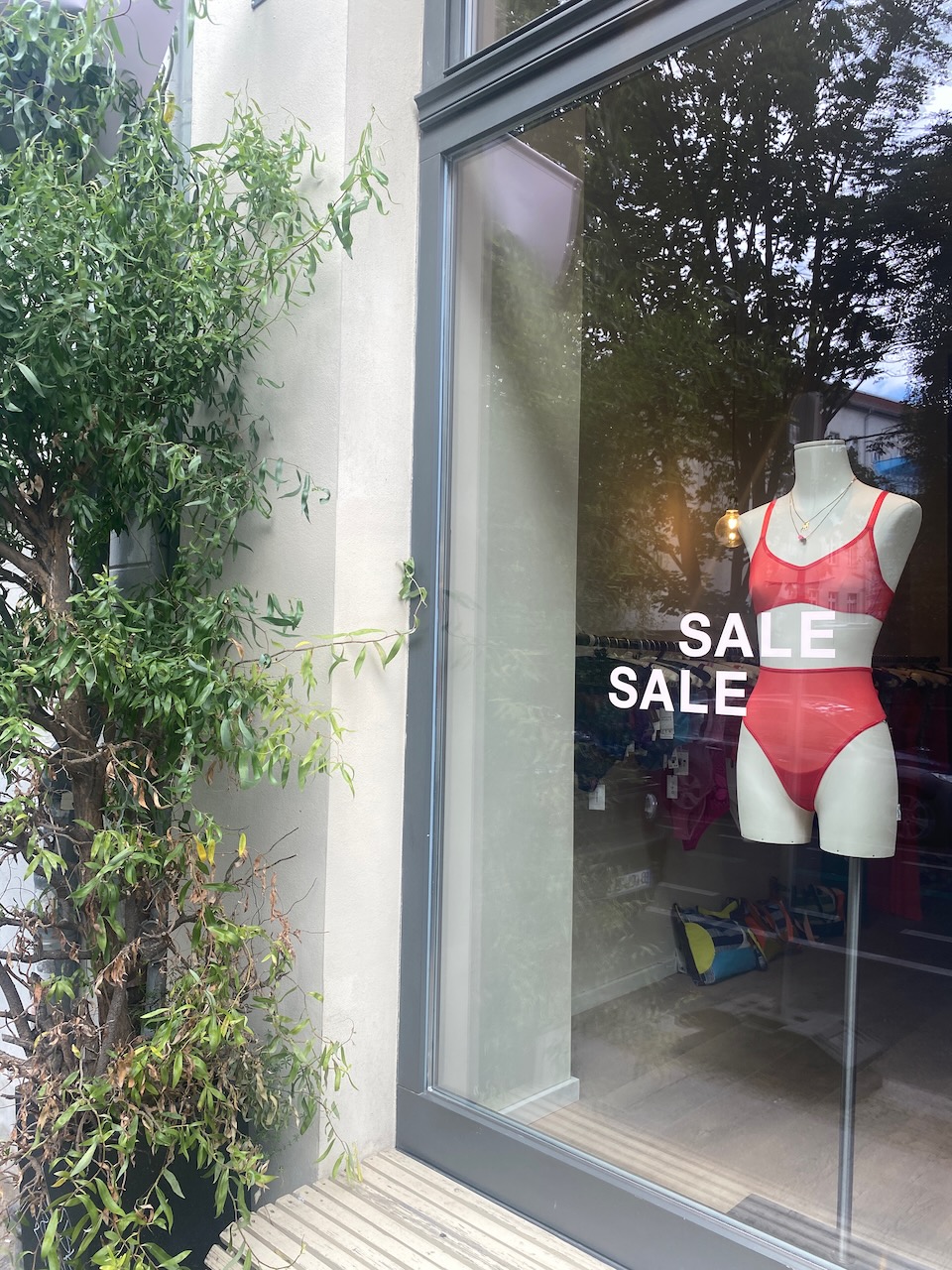 Linierie Underwear Store Sommer Sale