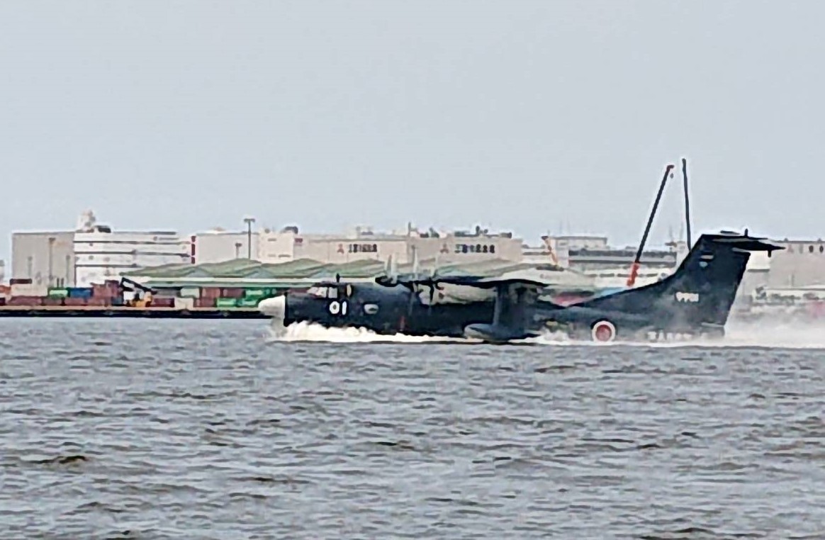 深江の東神戸港から飛行艇出現！
