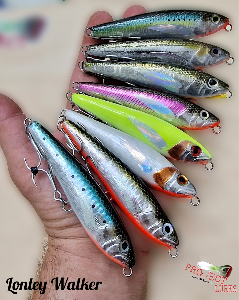 Lonley walker è una Stickbait Floating con spiccata azione subwalking, in superfice imita perfettamente un wtd in subwalking medesima azione. Dotato all'origine  ancorette Mod:ST56 3X, corpo realizzato in resina, armatura passante 1,0 mm, Clanking System