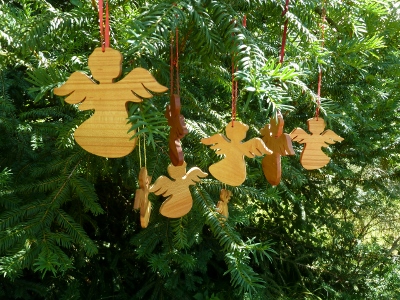 2 Weihnachtsengel aus Olivenholz