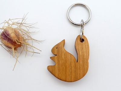 Eichhörnchen Schlüsselanhänger aus Kirsche