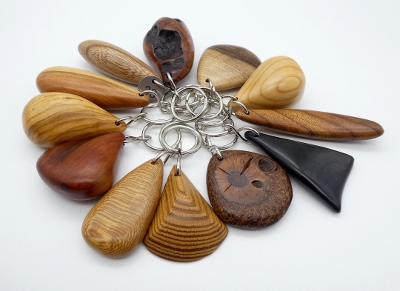 Schlüsselanhänger aus Birnenholz