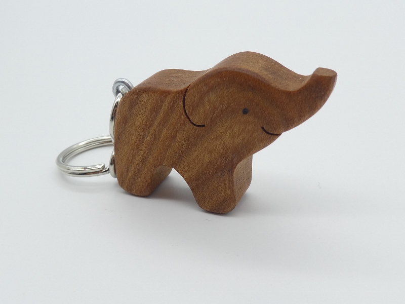 Schlüsselanhänger aus Holz - Elefant