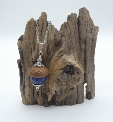 Naturschmuck-Anhänger mit Eichel & Lapis