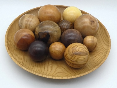 Holzkugel aus Apfelbaum, 56 mm