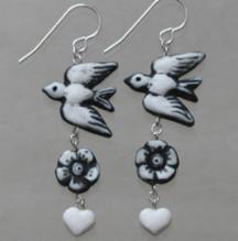 Bird /flower/heart earrings (black)