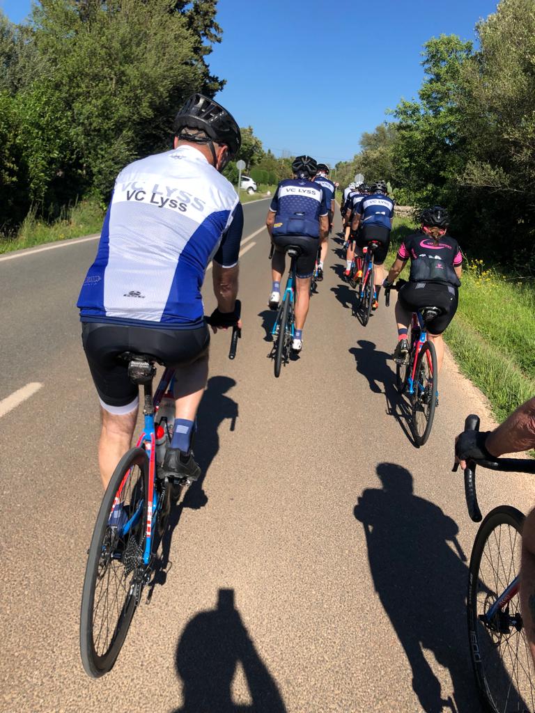 Malle - Tolles Team! Die super Mischung zwischen Sport, Plaudern, Essen und allgemeine Zusammensein kann man fast nicht verbessern …. Und Carlos* war jeden Abend dabei aber ich habe ihn nie auf dem Velo gesehen ???? | Steve