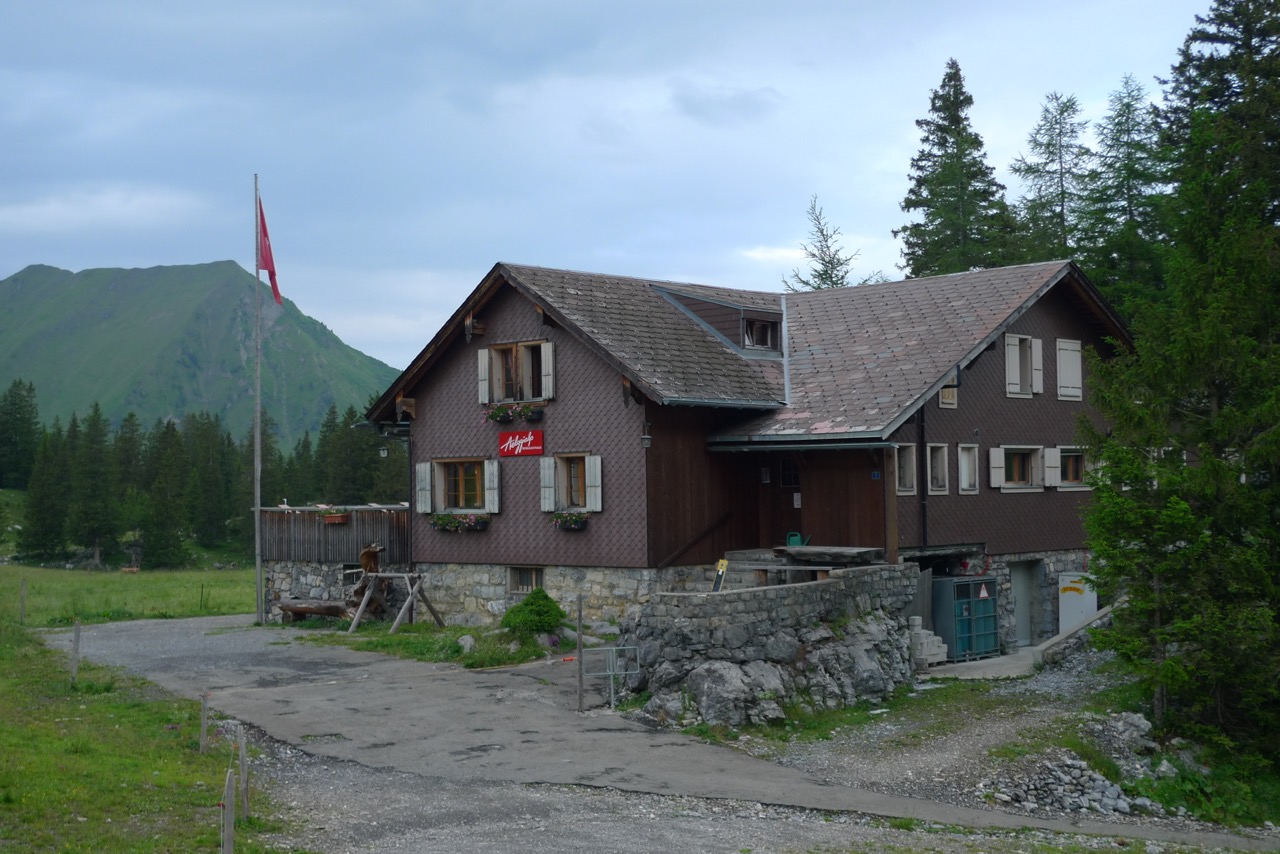 Berggasthaus Älggialp, Mittelpunkt der Schweiz!