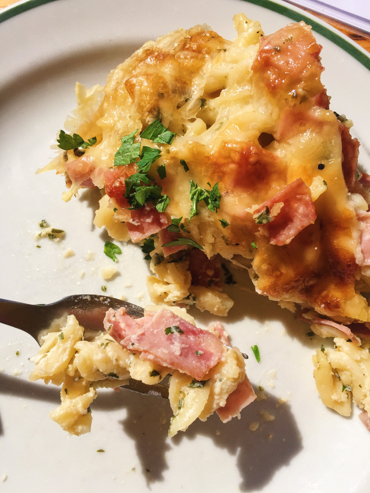 Best Schinkenfleckerl.