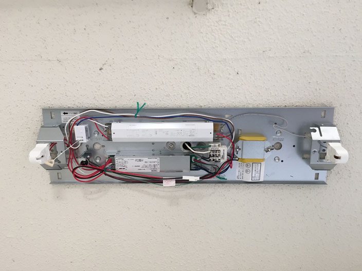 新潟市内で非常用照明器具の交換工事ご検討のお客様はこちらから